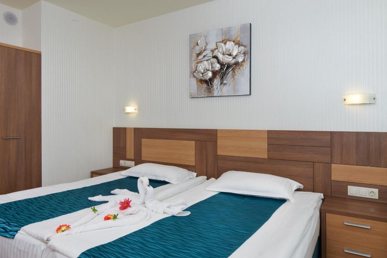Отель Paradise Beach Residence Свети-Влас